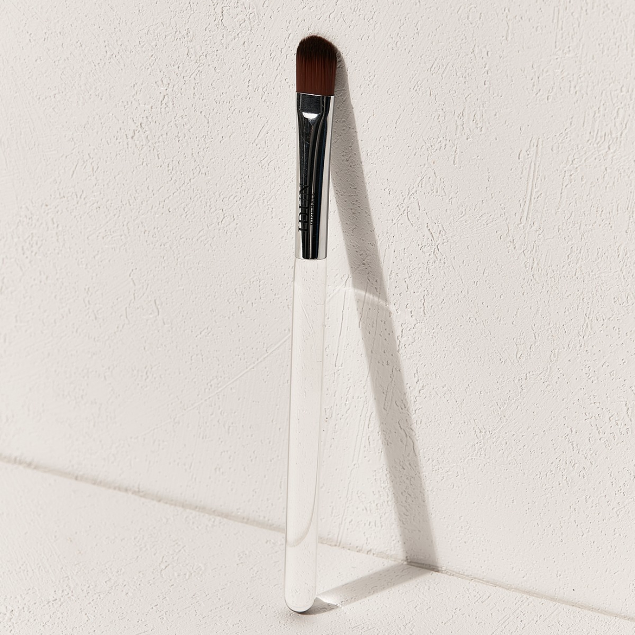 EYESHADOW BRUSH