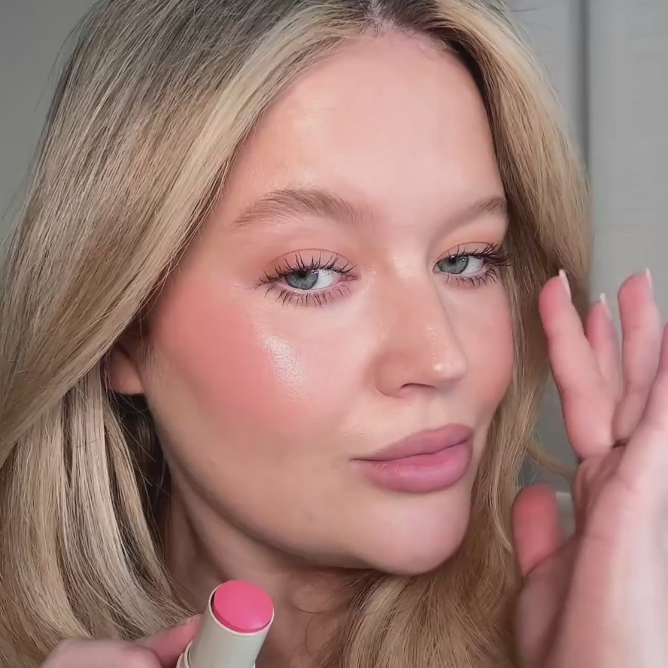 #shade_Dröm (Strawberry Pink)