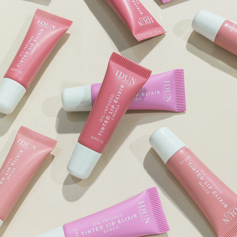 OIL-INFUSED TINTED LIP ELIXIR