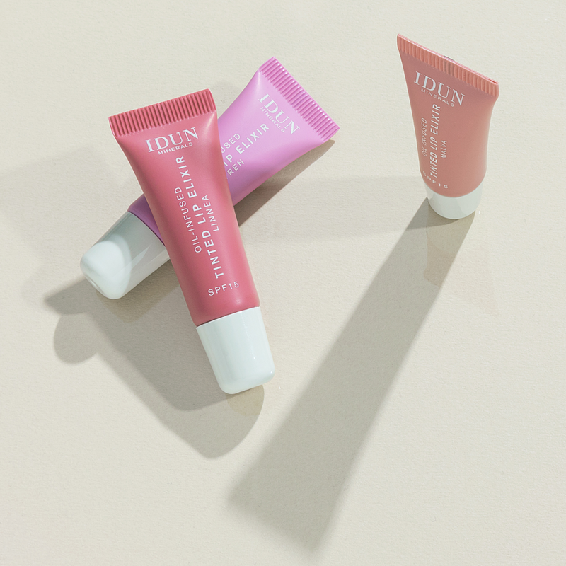 OIL-INFUSED TINTED LIP ELIXIR
