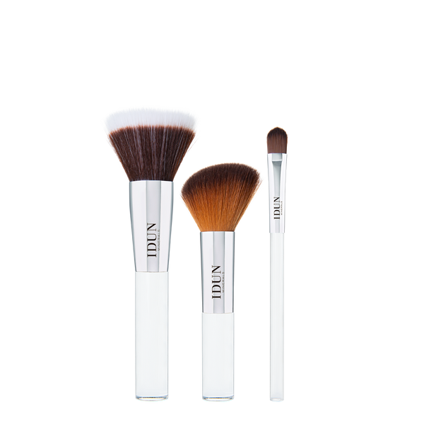 THE ESSENTIAL BRUSH SET